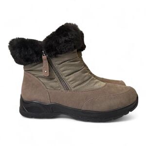 EASY STREET Easy Dry by Frosty Waterproof Boots, NEW! Size 9M